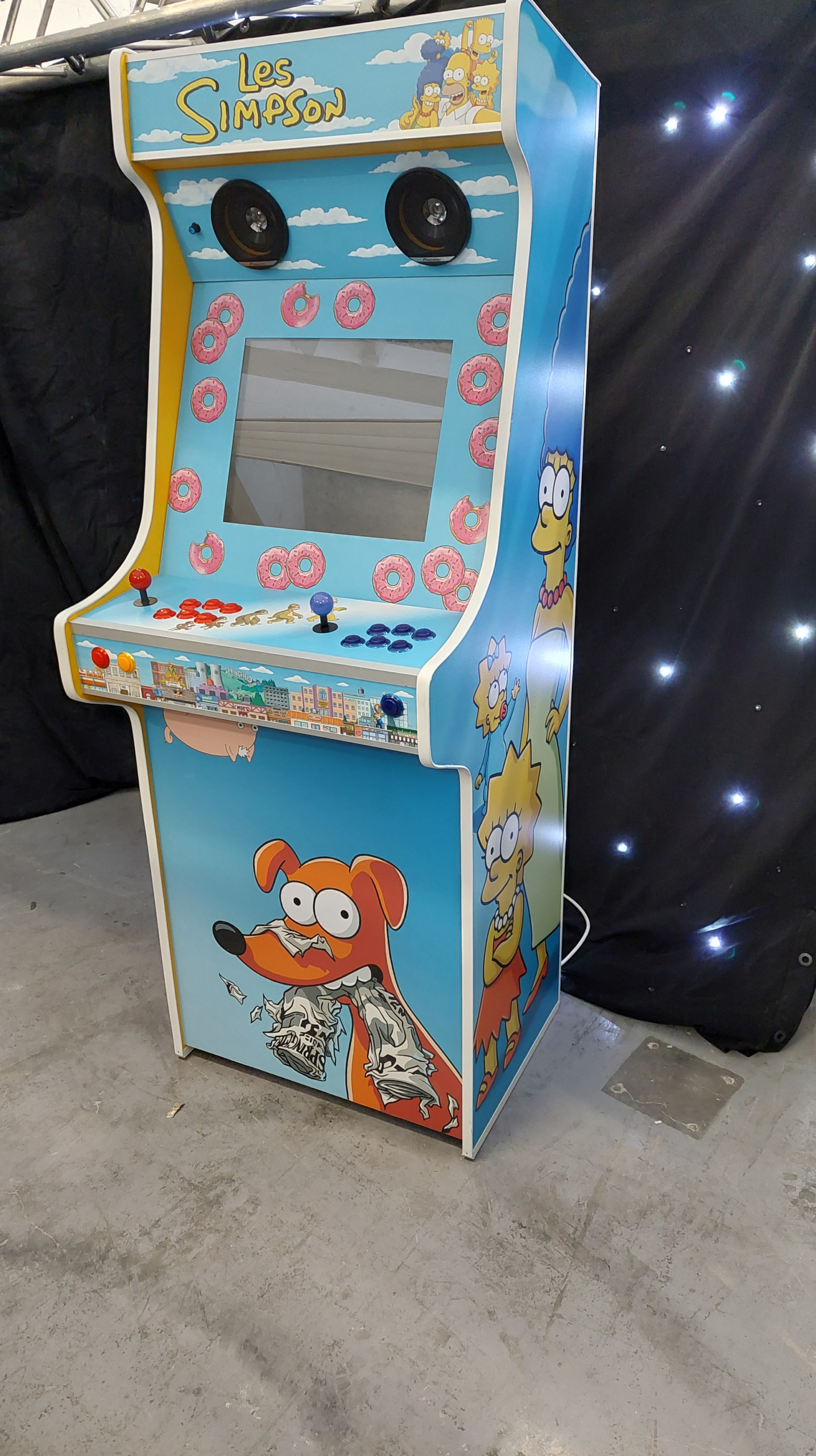 Borne arcade Simpson